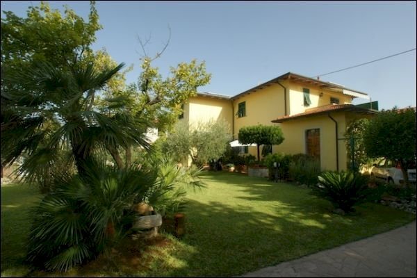 ESTERNO - Casa indipendente Luni - foto 3