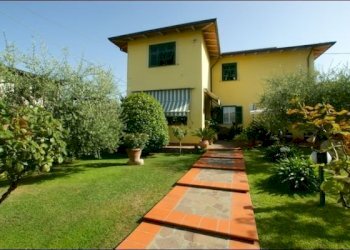 ESTERNO - Casa indipendente Luni - foto 1