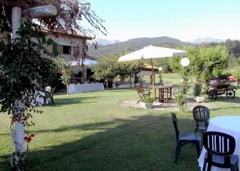 esterna_giardino_e_tavoli (Copia).jpg - Casale Villafranca in Lunigiana - photo 22