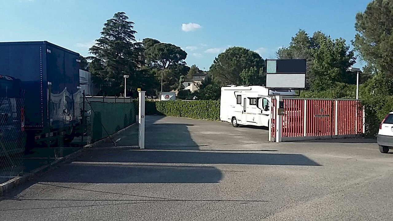 Accesso carrabile - Shed Via Soriano 22, Perugia - photo 3