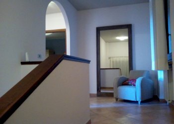 accesso alla zona notte - Villa Strada Provinciale 142 32, Passignano sul Trasimeno - foto 10