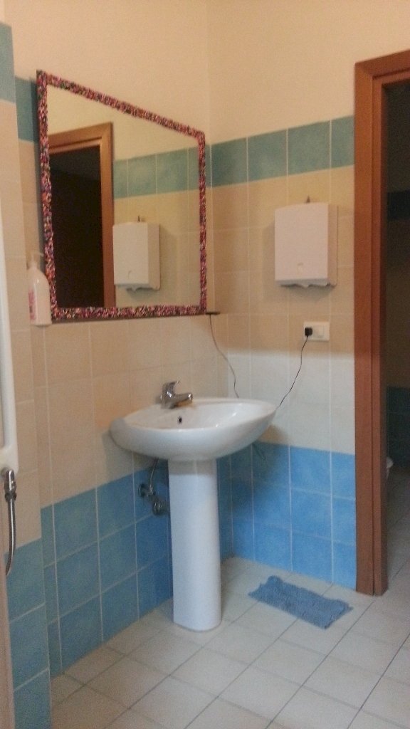 bagno - Locale Commerciale Piazza Gabriele d'Annunzio 11, Perugia - foto 3