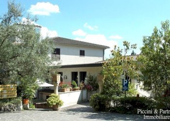 06.jpg - Albergo - Struttura ricettiva Magione - foto 6