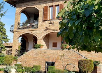 1.jpg - Portion of a house Via Etruria, Castiglione del Lago - photo 1