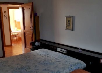 17.jpg - Portion of a house Via Etruria, Castiglione del Lago - photo 18