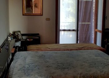 18.jpg - Portion of a house Via Etruria, Castiglione del Lago - photo 19