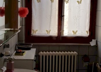 26.jpg - Portion of a house Via Etruria, Castiglione del Lago - photo 26