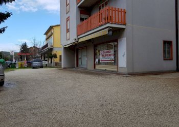 20180117_105654.jpg - Locale Commerciale Via Ponte Nestore, Marsciano - foto 1