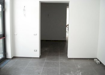 DSCN0145.JPG - Locale Commerciale Agliana - foto 6