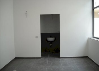 DSCN0141.JPG - Locale Commerciale Agliana - foto 10