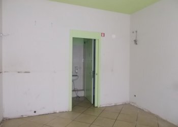 DSCN0513.JPG - Commercial Premises Pistoia - photo 1