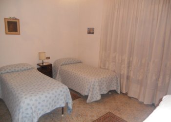 camera 2.JPG - Three-family Villa Via Marciano, Castelnuovo Magra - photo 4