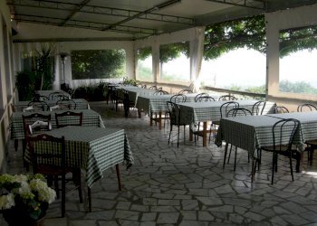 327828005.jpg - Three-family Villa Via Marciano, Castelnuovo Magra - photo 12