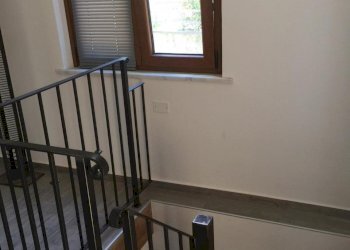 12.jpg - Agenzia Intermediazioni Immobiliari Via Salicello 15, Castelnuovo Magra - foto 13