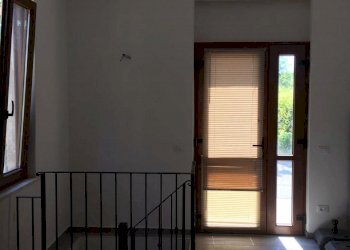 16.jpg - Agenzia Intermediazioni Immobiliari Via Salicello 15, Castelnuovo Magra - foto 17