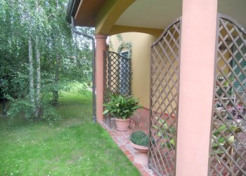 DSCN5789.jpg - Casa semi indipendente Via Caffaggiola 37, Luni - foto 11