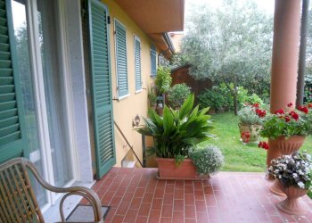 DSCN5790.jpg - Casa semi indipendente Via Caffaggiola 37, Luni - foto 12