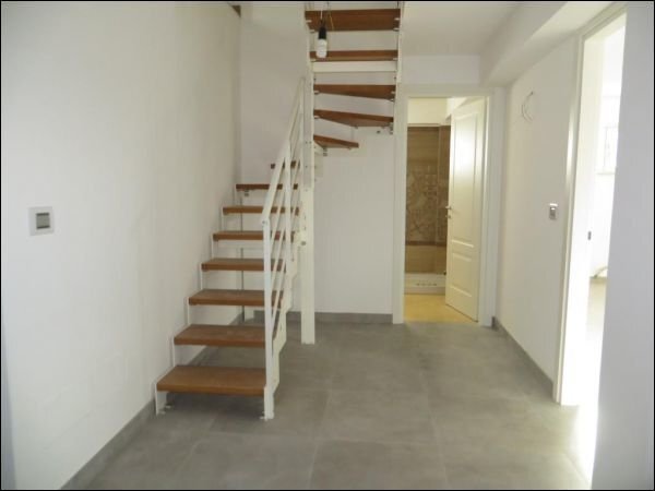 Q) SCALA INTERNA - Villa TRAVERSA SERRAMENDOLA, Siracusa - foto 2
