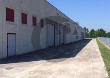 d83d7d67072919e1b36e50515962566b.jpg - Commercial Premises Via Santarcangiolese, Santarcangelo di Romagna - photo 1