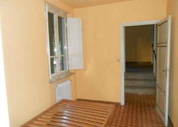 DSCN9905.JPG - Villa Viale Guglielmo Marconi, Lucca - foto 15