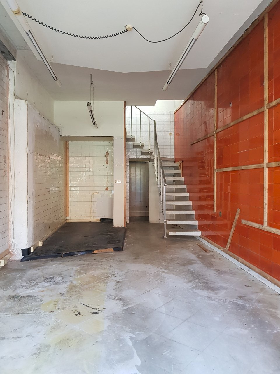 20191012_101618.jpg - Locale Commerciale Via Sarzanese 457, Lucca - foto 3