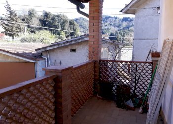 20190322_160823.jpg - Terratetto - Terracielo Via Per Chiatri, Lucca - foto 8