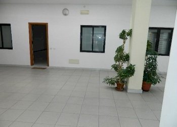 locali_e_fondi_commerciali_a_ortonovo_155003843371 - Locale Commerciale Viale G. Puccini, Lucca - foto 9