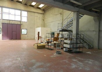 locali_e_fondi_commerciali_a_sarzana_8510045442516 - Locale Commerciale Viale G. Puccini, Lucca - foto 10