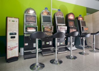 Sala-Slot-Tabacchi-Carrozzo.jpg - Tabaccheria Strada Provinciale Romana, Lucca - foto 8