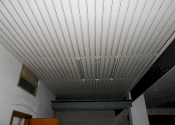 DSCN9544.JPG - Locale Commerciale Via Augusto Passaglia, Lucca - foto 1