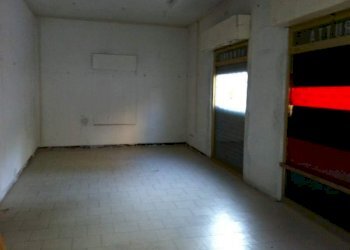 9954e54290af4e403f0a82e546704d85_orig.jpg - Locale Commerciale Via Matteo Civitali, Lucca - foto 7