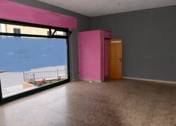 371976-kk228e.JPG - Locale Commerciale Via Matteo Civitali, Lucca - foto 9