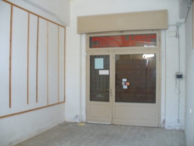 563a_1.jpg - Locale Commerciale Via Augusto Passaglia, Lucca - foto 2