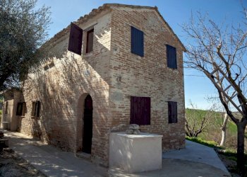 010 MONSAMPIETRO MORICO - Casa rurale in pietra e - Rustico Monsampietro Morico - foto 1