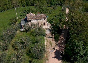 01 MONSAMPIETRO MORICO - Casa rurale in pietra e m - Rustico Monsampietro Morico - foto 2