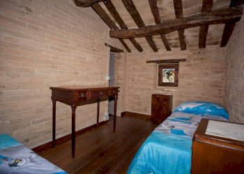 06 MONSAMPIETRO MORICO - Casa rurale in pietra e m - Rustico Monsampietro Morico - foto 7