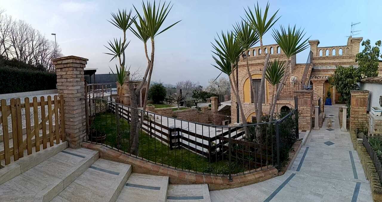 49 DI LEO IMMOBILIARE VENDE VILLA VISTA MARE A TOR - Villa Tortoreto - foto 3