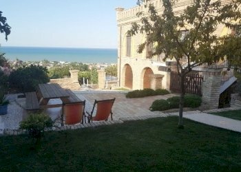 10 DI LEO IMMOBILIARE VENDE VILLA VISTA MARE A TOR - Villa Tortoreto - foto 9