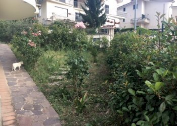 giardino - Villa a Schiera via Sandro Pertini 84, San Fele - foto 14