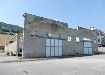 DSCF7693 (800x534).jpg - Locale Commerciale Colonnella - foto 9