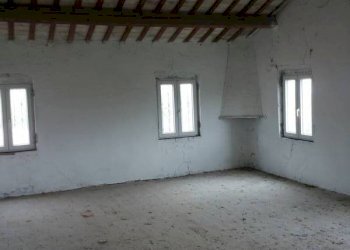 020 camera.jpg - Terreno agricolo Mondavio - foto 29