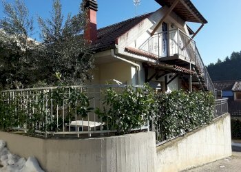 19 (800x600).jpg - Villa a Schiera Ascoli Piceno - foto 1