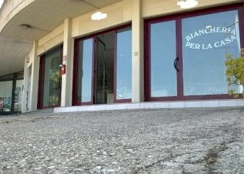 WP_20160705_17_09_25_Pro (800x449).jpg - Locale Commerciale Monteprandone - foto 2