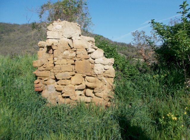 particolare di rudere - Casale Venarotta - foto 3