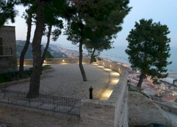 15 CUPRA MARITTIMA-AVVIATO STABILIMENTO BALNEARE V - Stabilimento balneare Cupra Marittima - foto 16