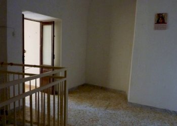 Upstairs hall - Casa indipendente San Fele - foto 10