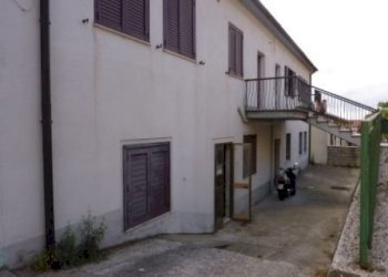 Exterior.jpg - Appartamento via dante, San Fele - foto 3