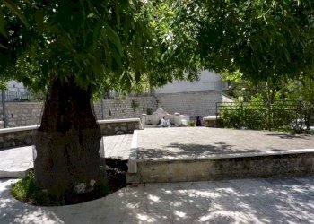 The fountain square (640x480).jpg - Appartamento via dante, San Fele - foto 10