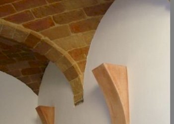 3 Particolari ingresso palazzo Del borgo (640x360) - Appartamento Corropoli - foto 1