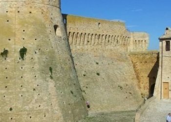 20121002_100549 (384x640).jpg - Villa Acquaviva Picena - foto 15